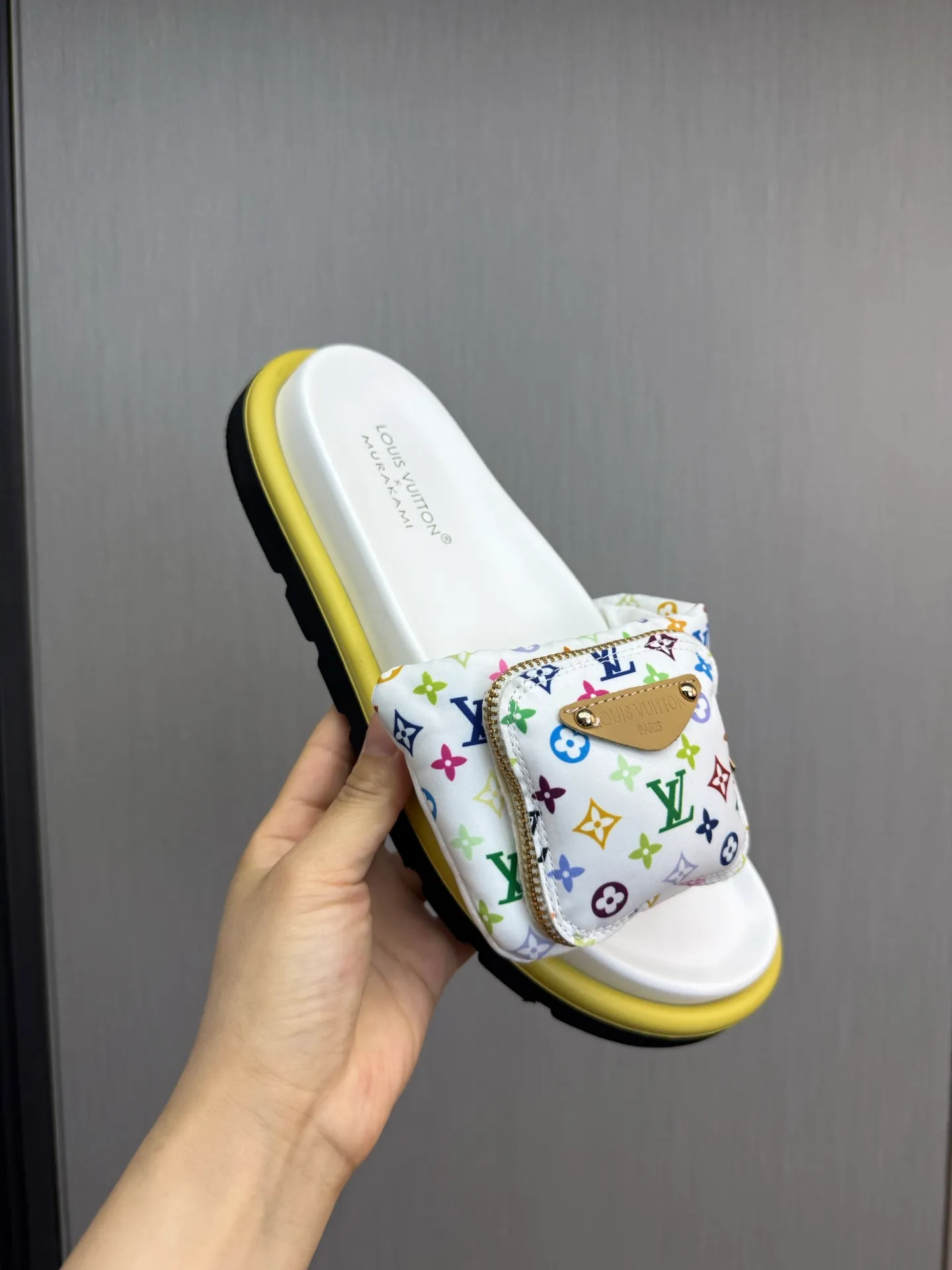 Men's shoes 💰360💰 Lv. hot selling men's slippers 🔥 🩴Official website one to one production 38-45 sizes 45 46 🉑️Customized!